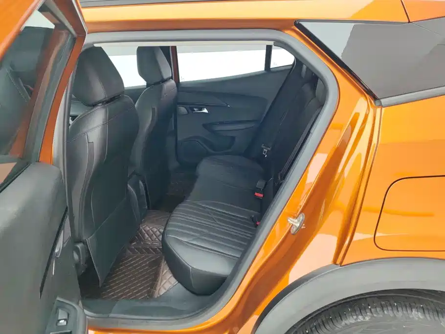 Peugeot 2008 — миниатюра 11