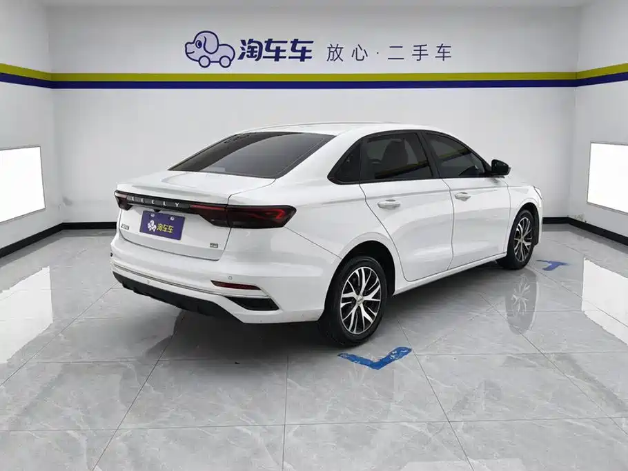 Geely Emgrand — миниатюра 3