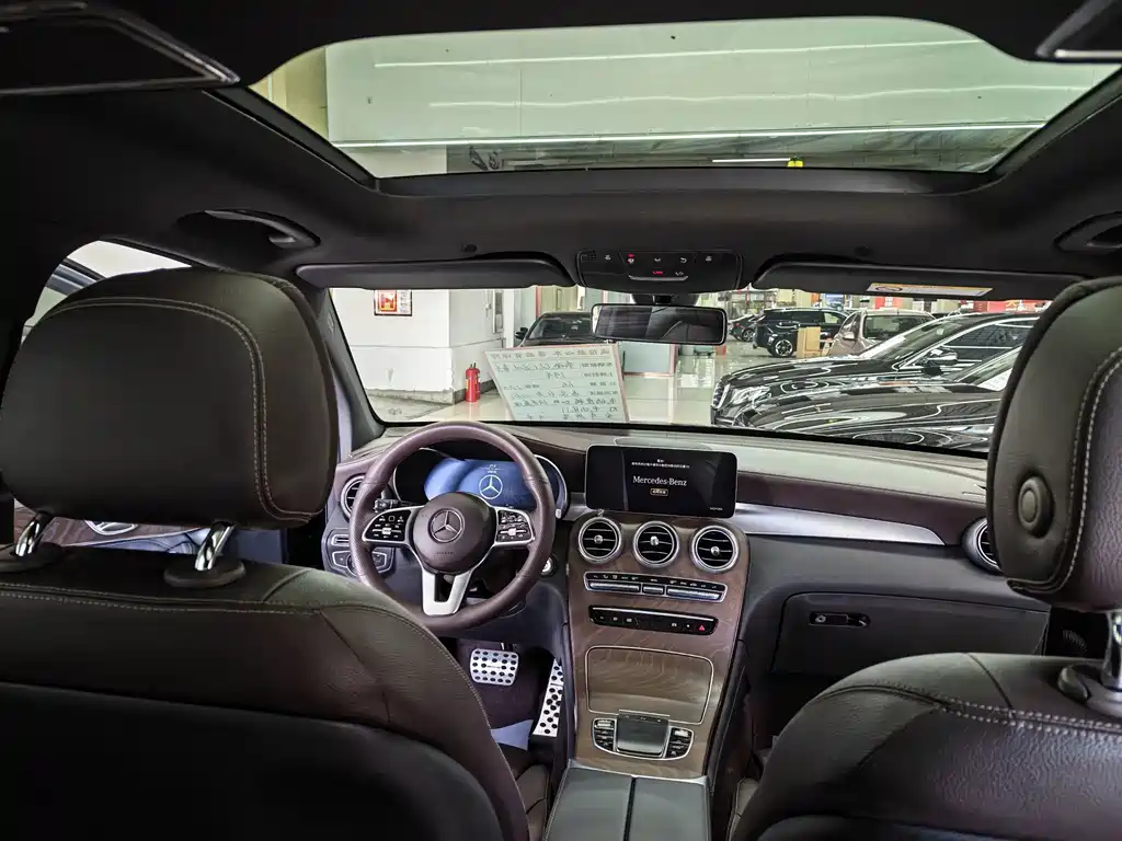 Mercedes-Benz GLC — миниатюра 8