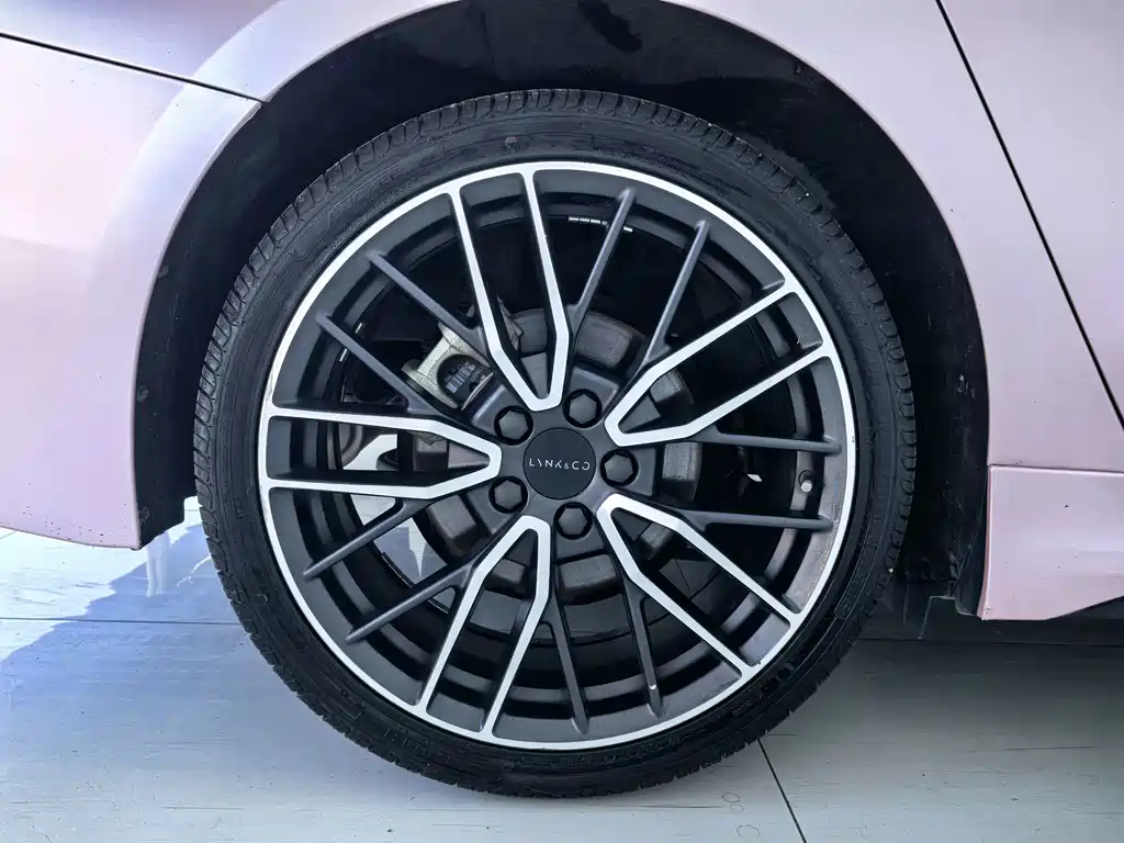 Lynk & Co 03 — миниатюра 15