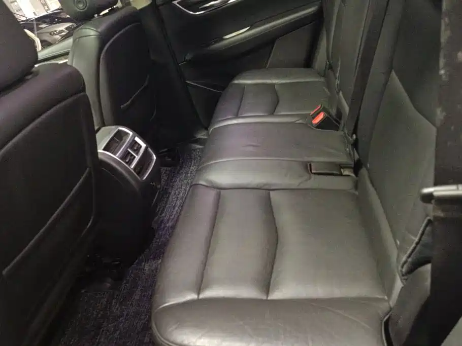 Cadillac XT5 — миниатюра 11