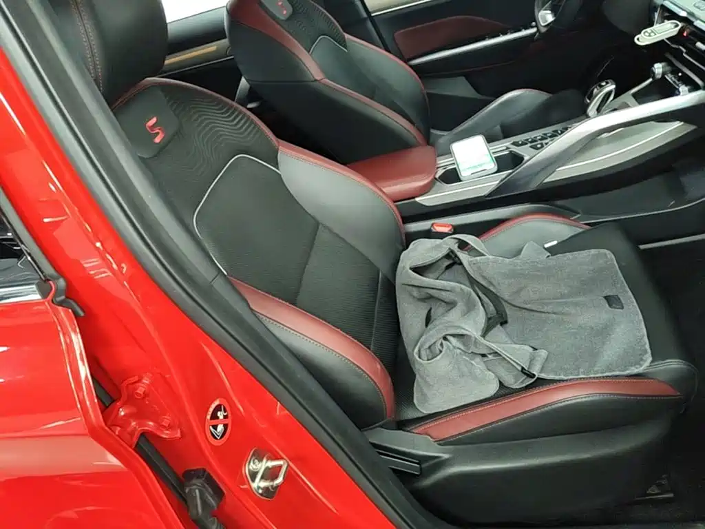 Geely Binyue — миниатюра 25