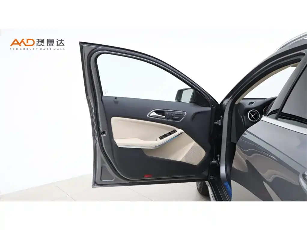 Mercedes-Benz GLA — миниатюра 10