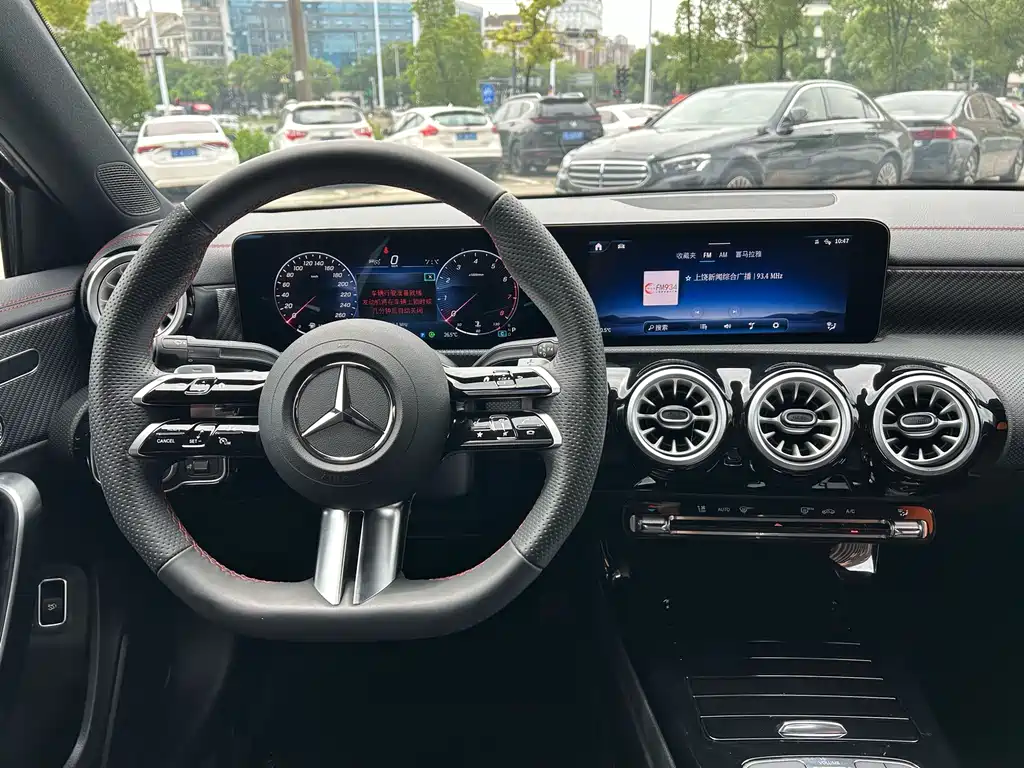 Mercedes-Benz A-Class A 2025 A 200 L Fashion