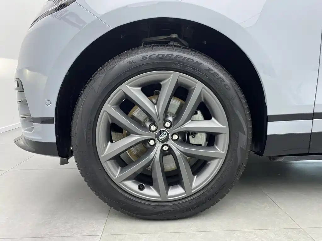 Land Rover Velar — миниатюра 8