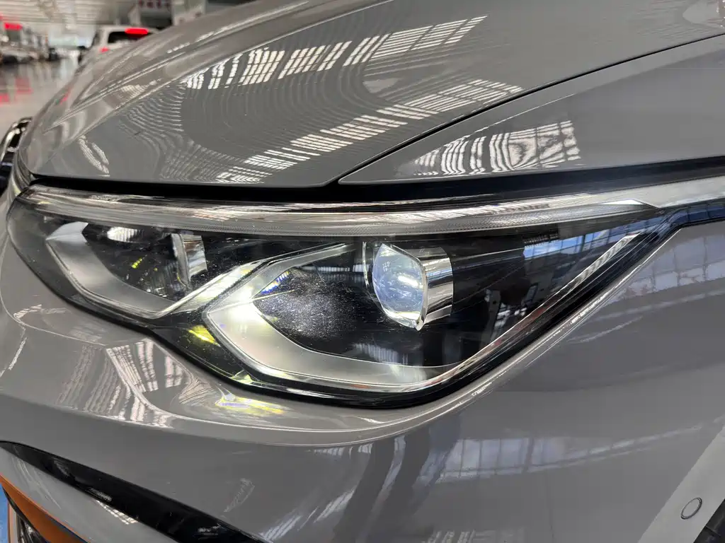 Volkswagen Golf — миниатюра 4