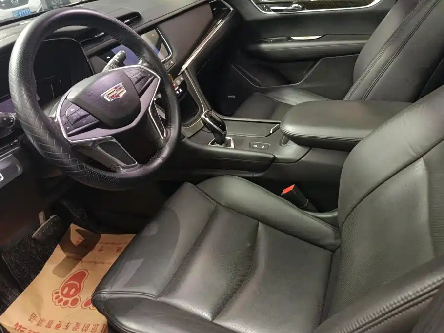 Cadillac XT5 — миниатюра 8