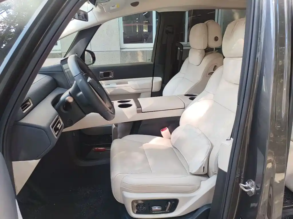 Li Auto Li MEGA — миниатюра 15
