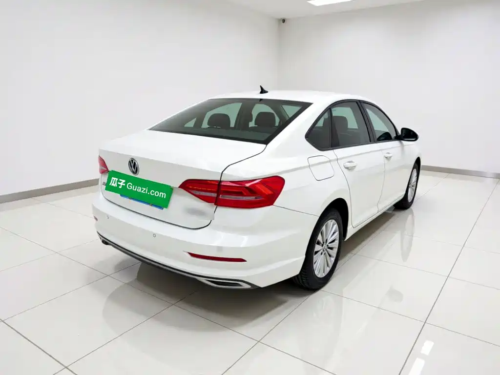 Volkswagen Lavida — миниатюра 6