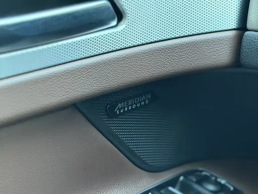Jaguar XFL — миниатюра 13