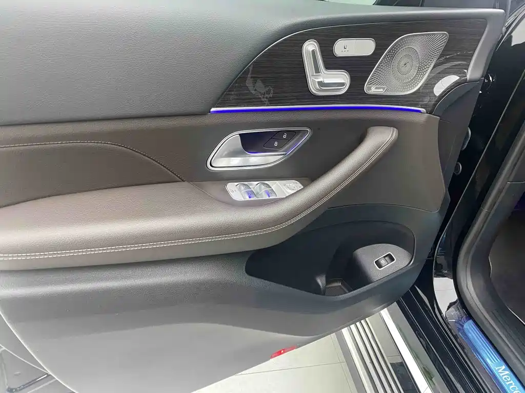 Mercedes-Benz GLE (Import) — миниатюра 18