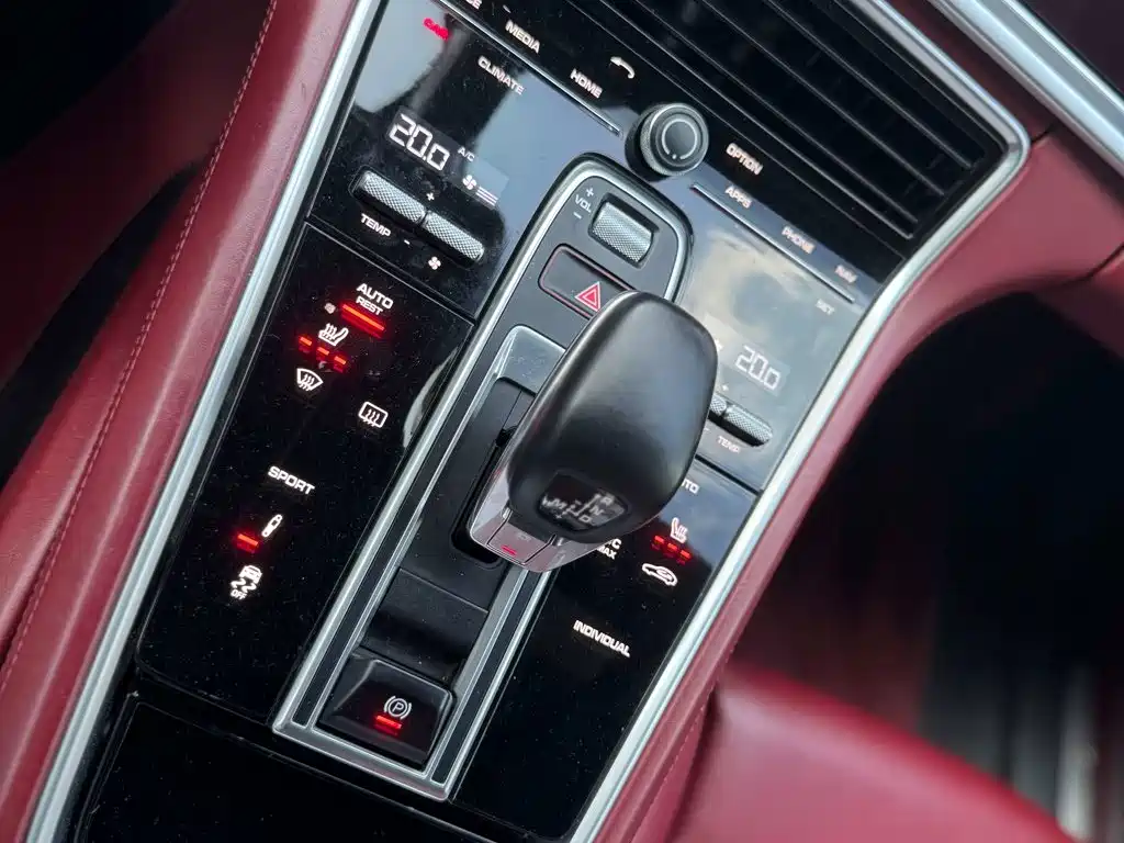 Porsche Panamera — миниатюра 22