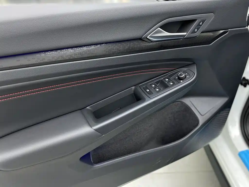 Volkswagen Golf GTI — миниатюра 17