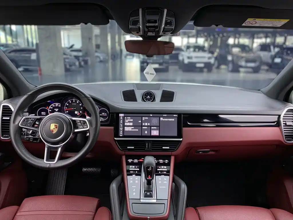 Porsche Cayenne — миниатюра 11