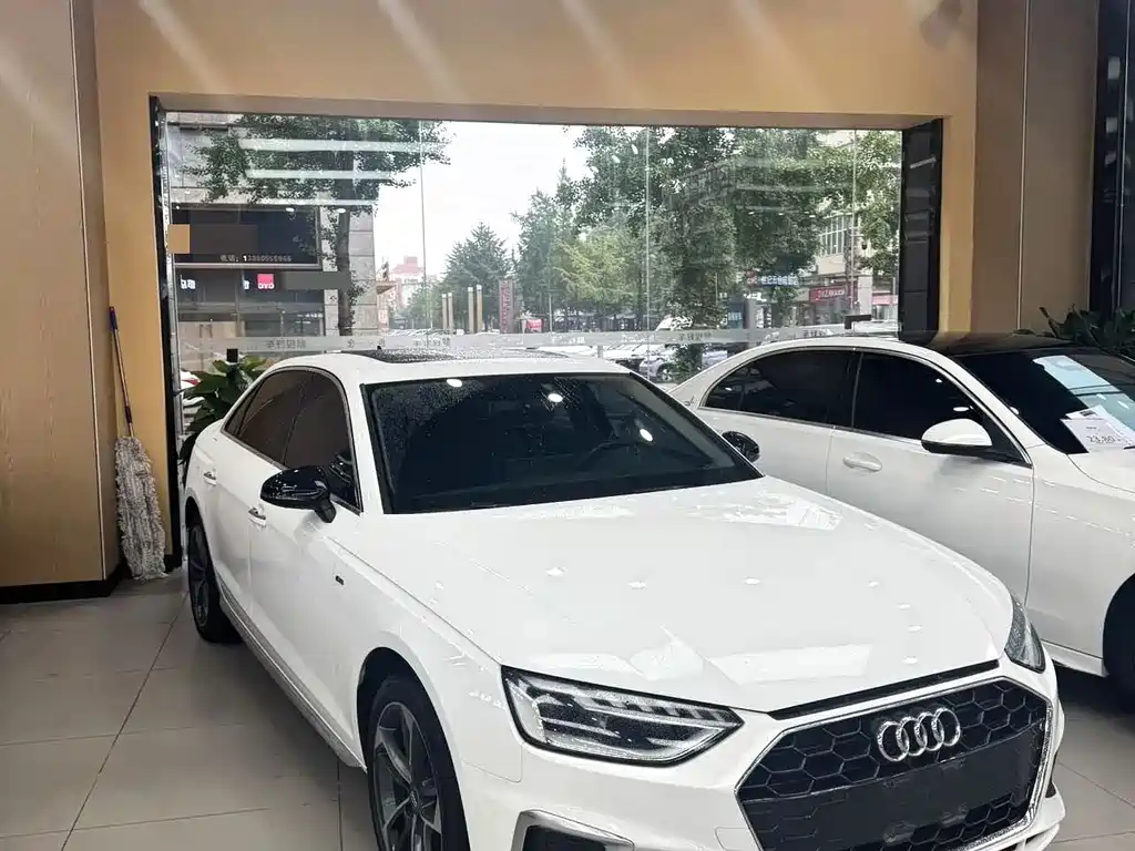 Audi A4L 2022 40 TFSI Luxury