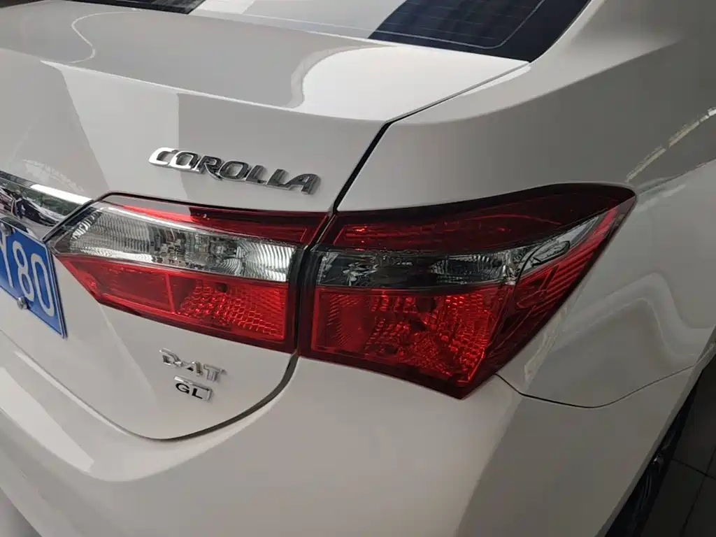 Toyota Corolla — миниатюра 8