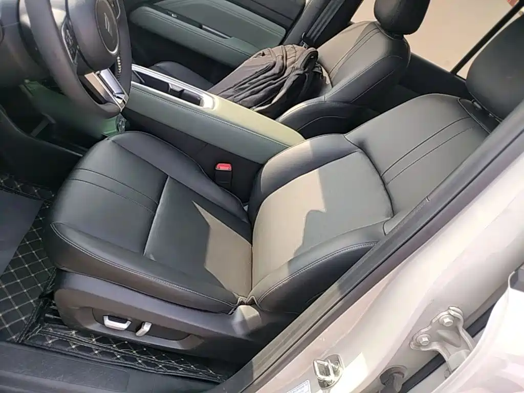 Baojun Yueye Plus — миниатюра 15
