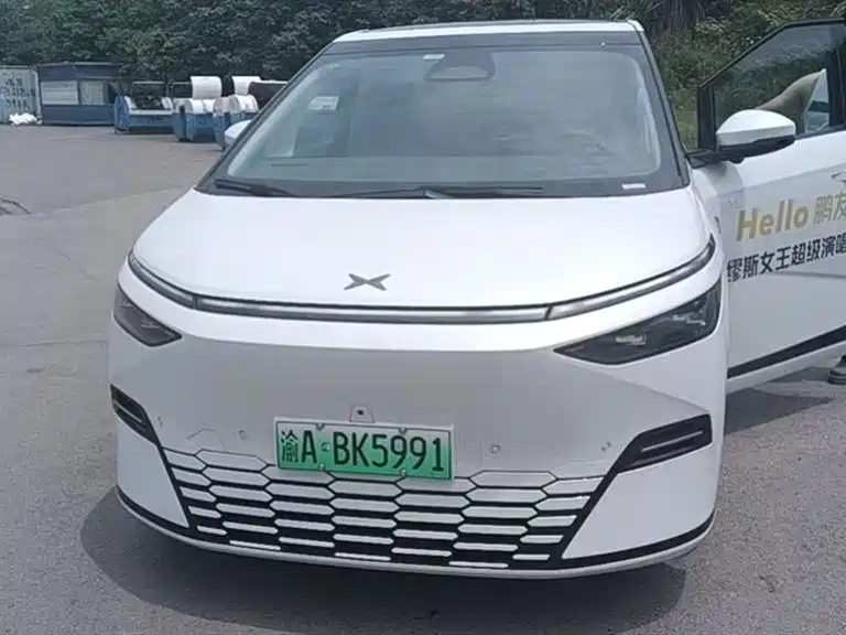 XPeng X9 2025