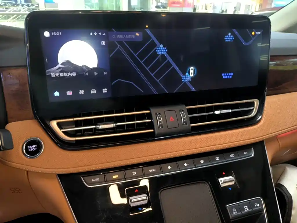 Hongqi Hongqi HQ9 — миниатюра 13