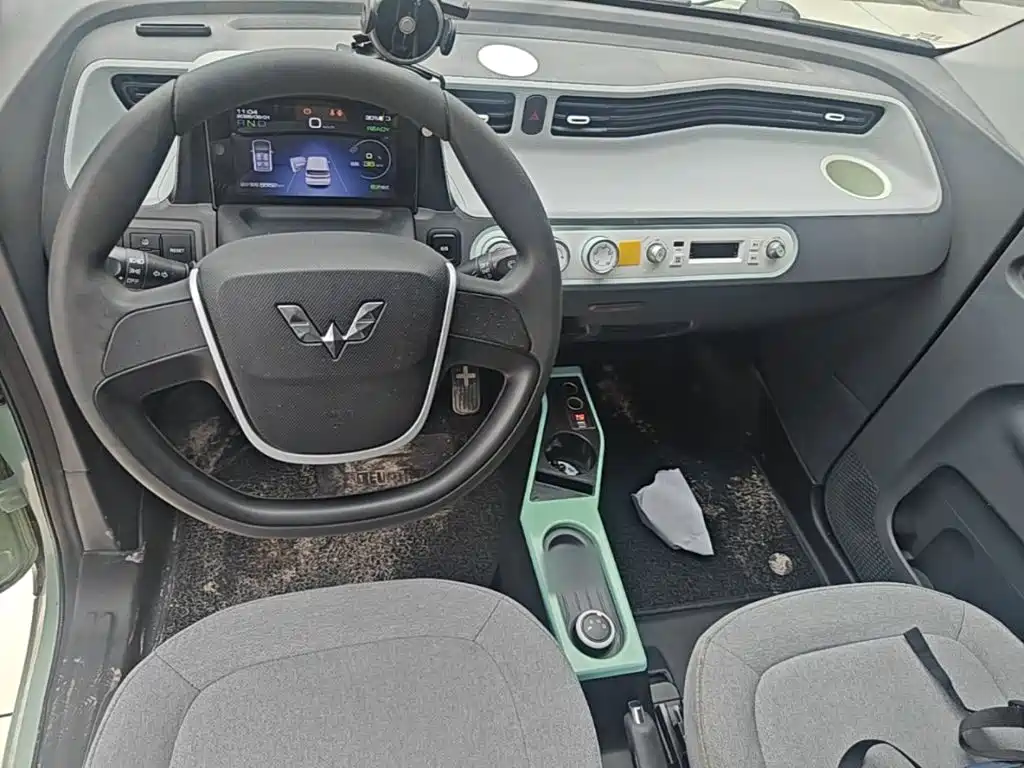 Wuling MINIEV — миниатюра 10