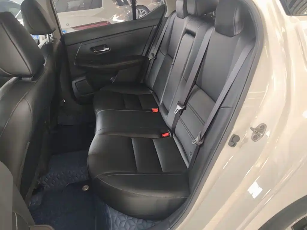 Nissan Sylphy — миниатюра 17