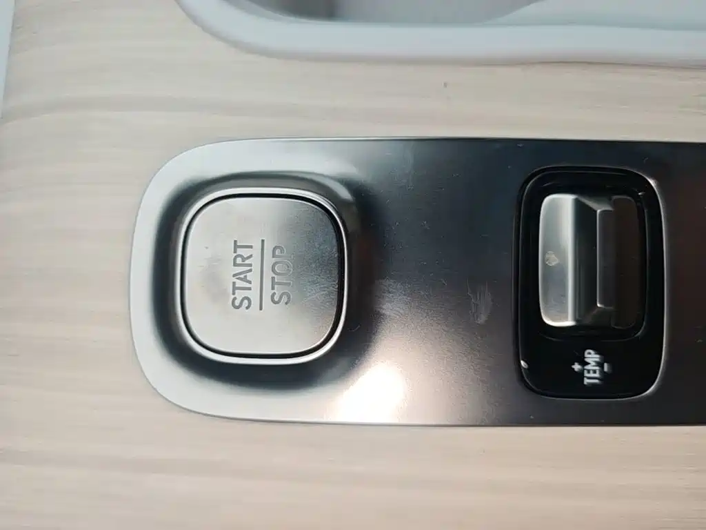 Xiaomi SU7 — миниатюра 9