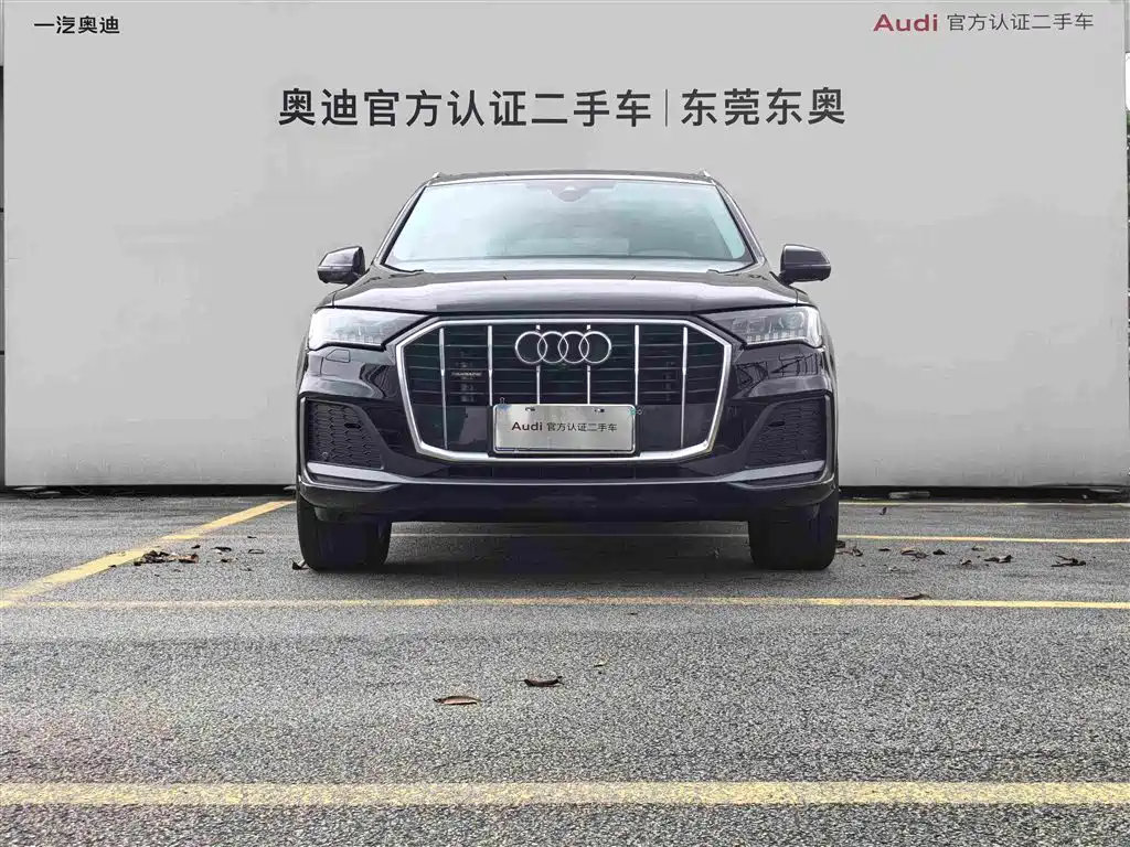 Audi Q7 2023 45 TFSI quattro S line Sport