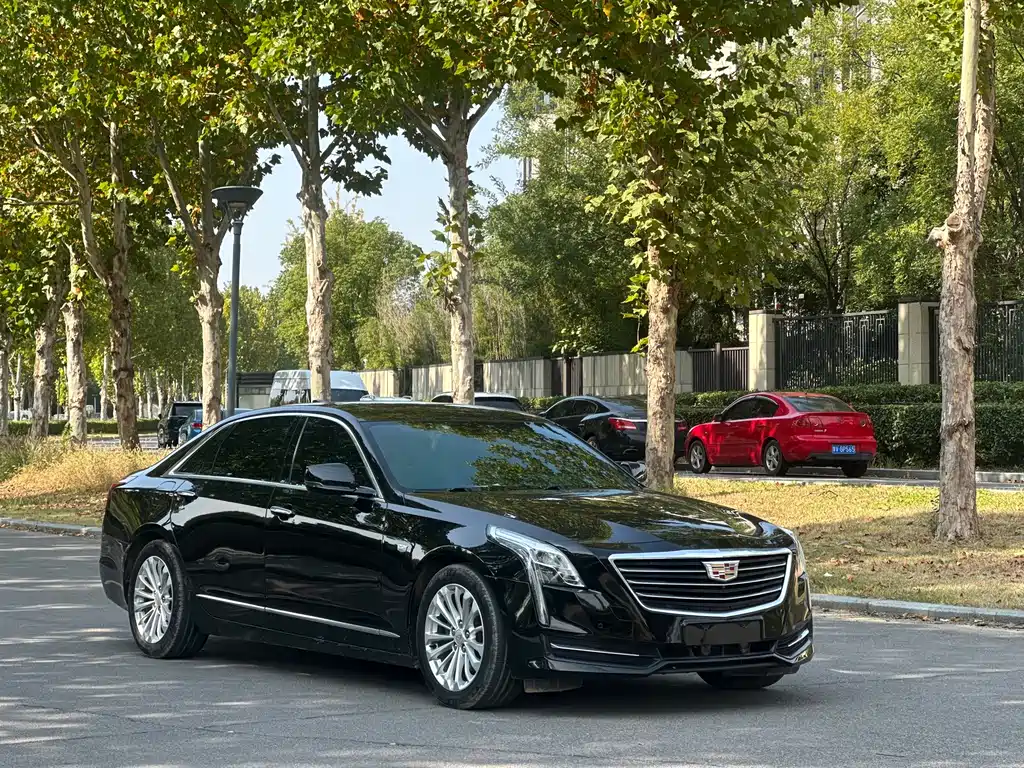 CADILLAC CT6