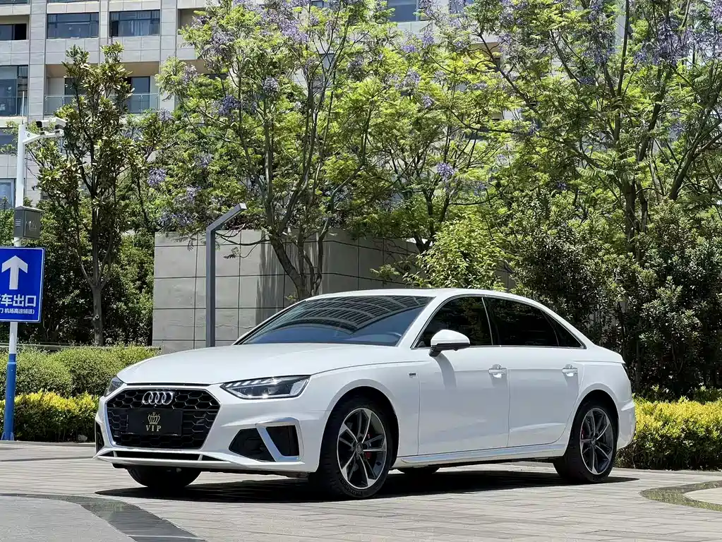 Audi A4L 2021