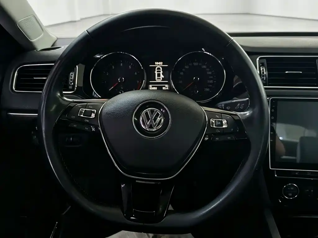 Volkswagen Sagitar — миниатюра 8
