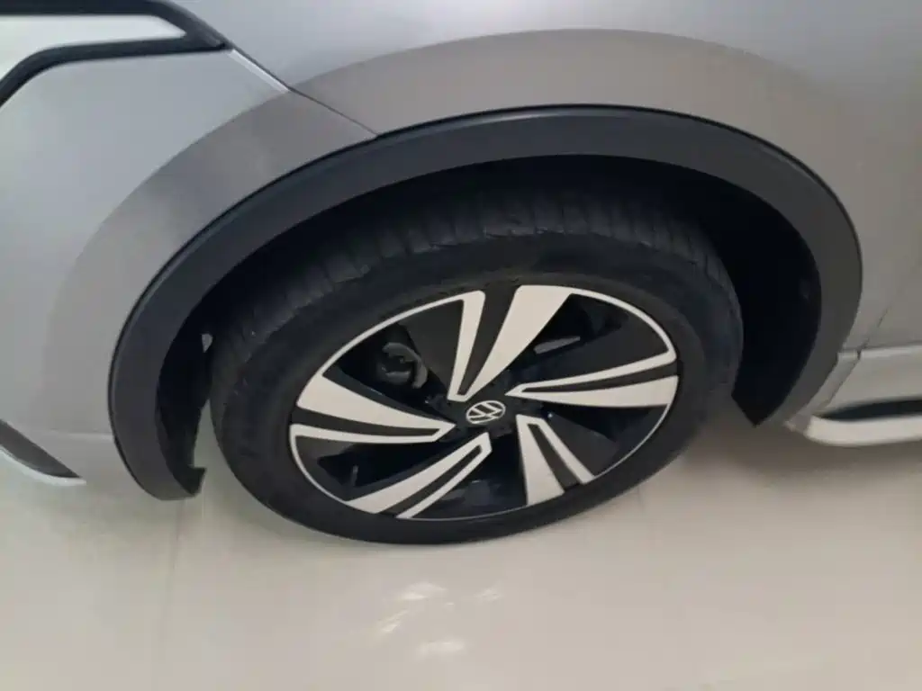 Volkswagen Tiguan X — миниатюра 23