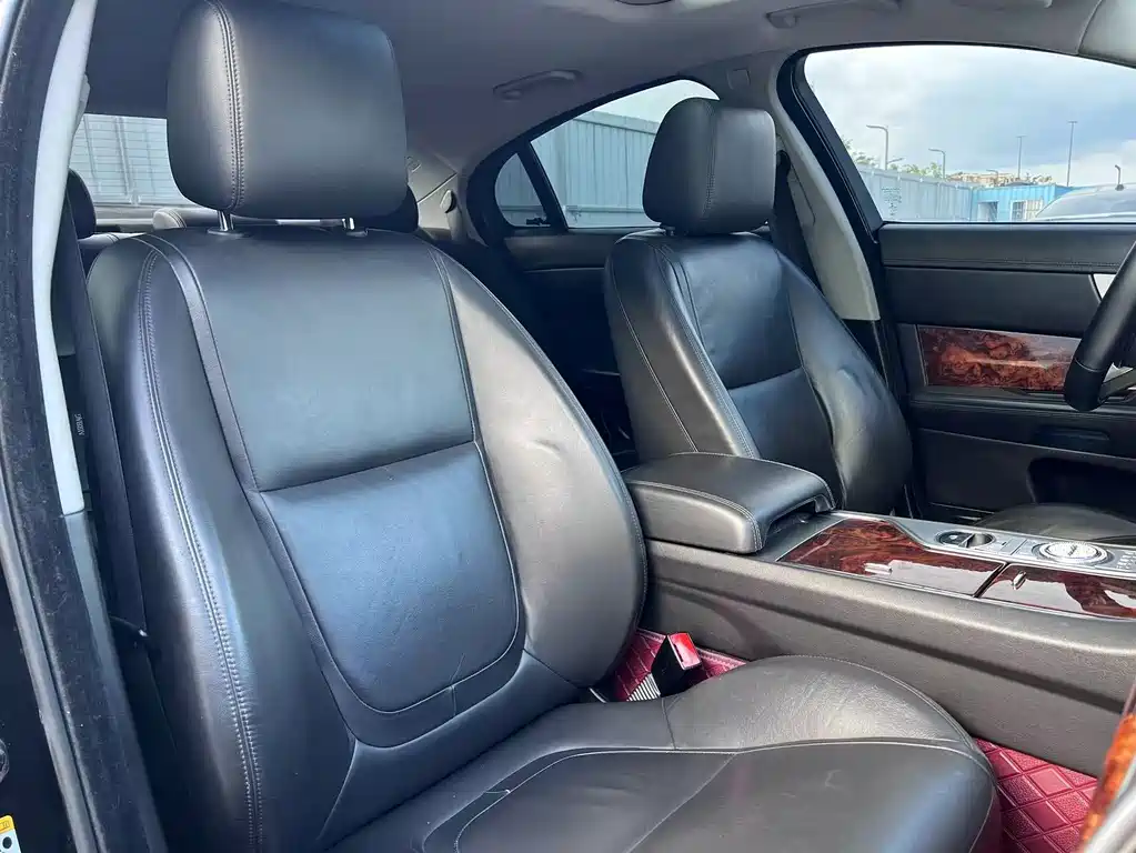 Jaguar XF — миниатюра 17