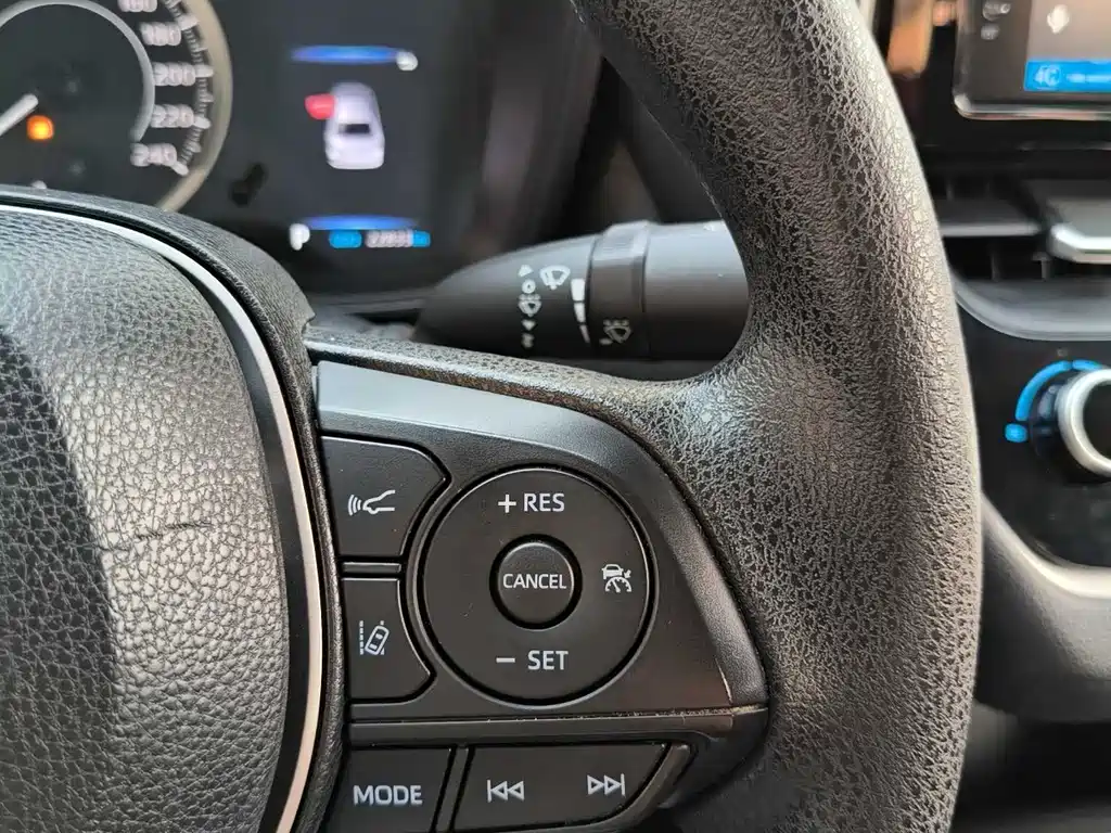 Toyota Corolla — миниатюра 13