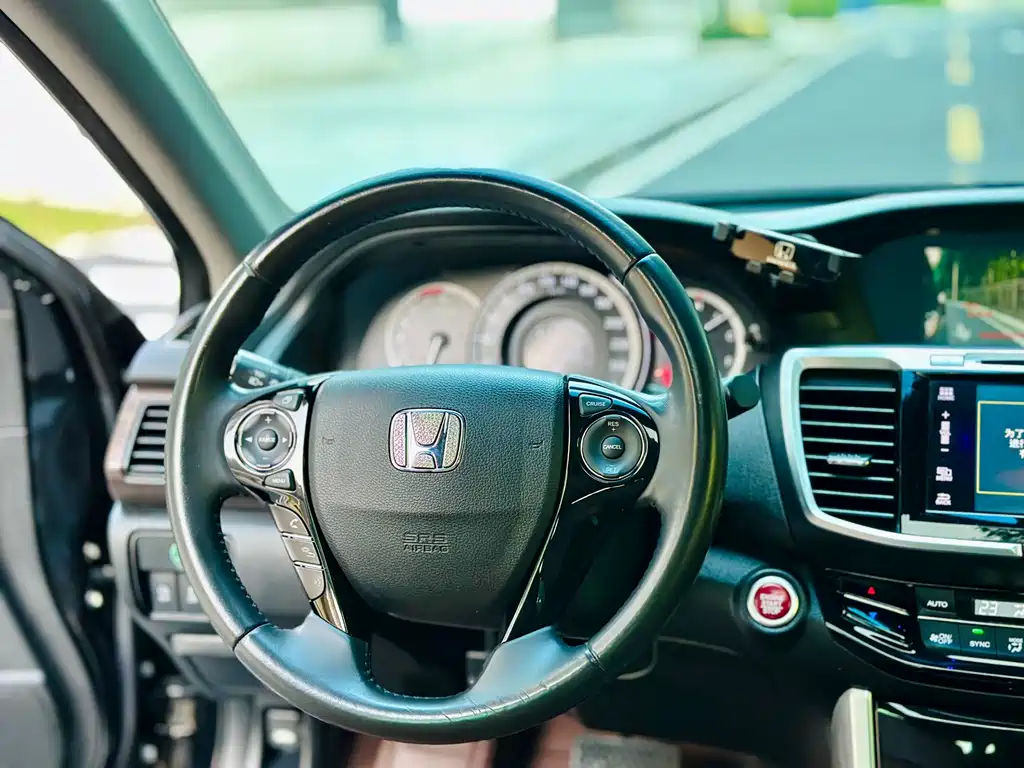 Honda Accord — миниатюра 20