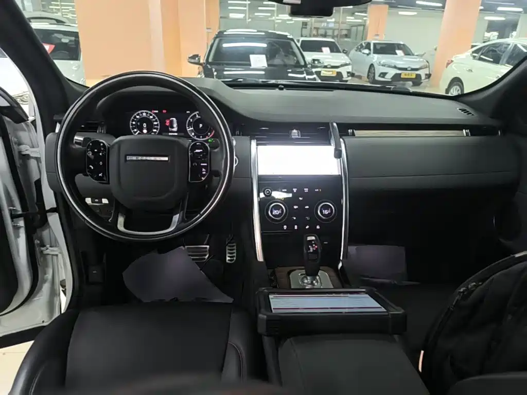 Land Rover Discovery Sport — миниатюра 10