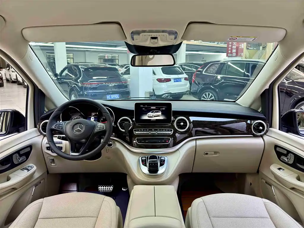 Mercedes-Benz V-Class V 2018 V 260 L Luxury Long Wheelbase V