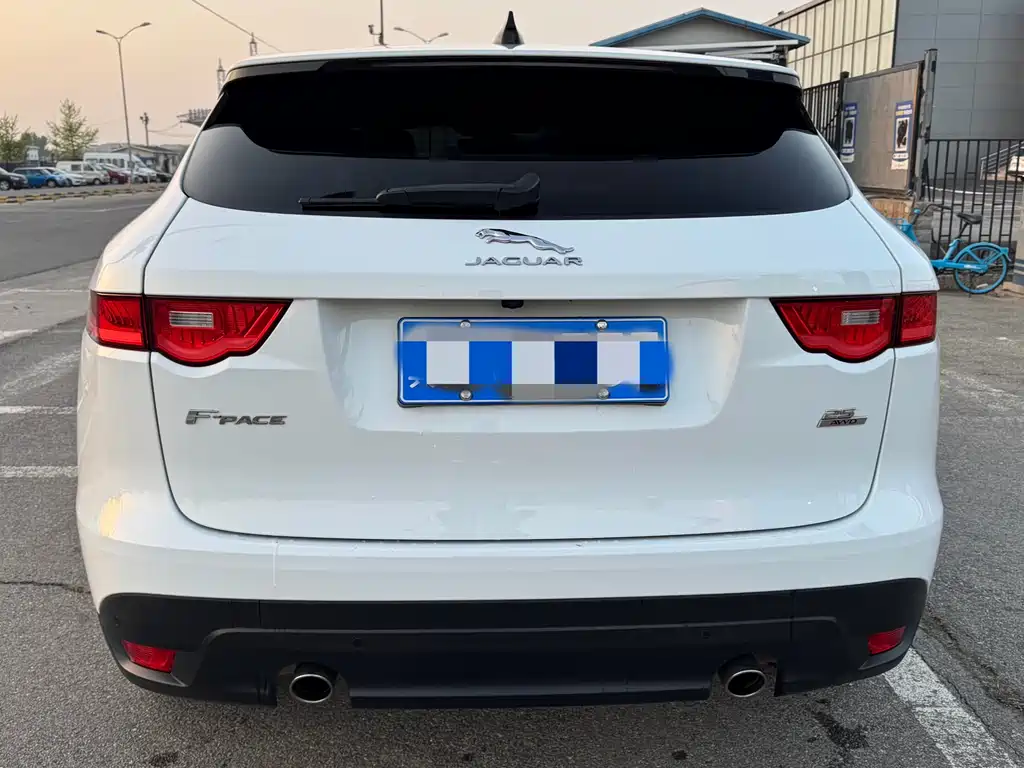 Jaguar F-Pace 2020 2.0T Premium