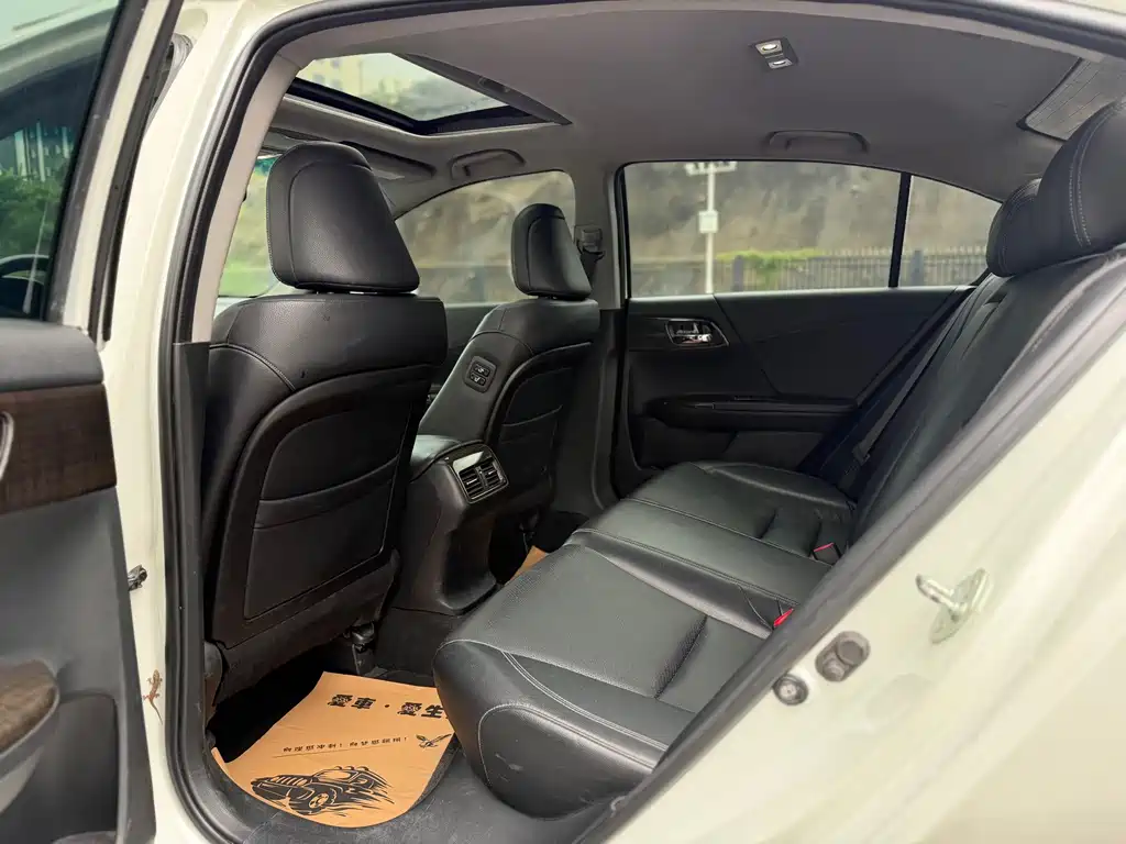 Honda Accord — миниатюра 5
