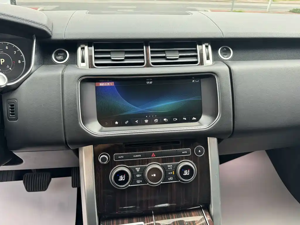 Land Rover Range Rover — миниатюра 15