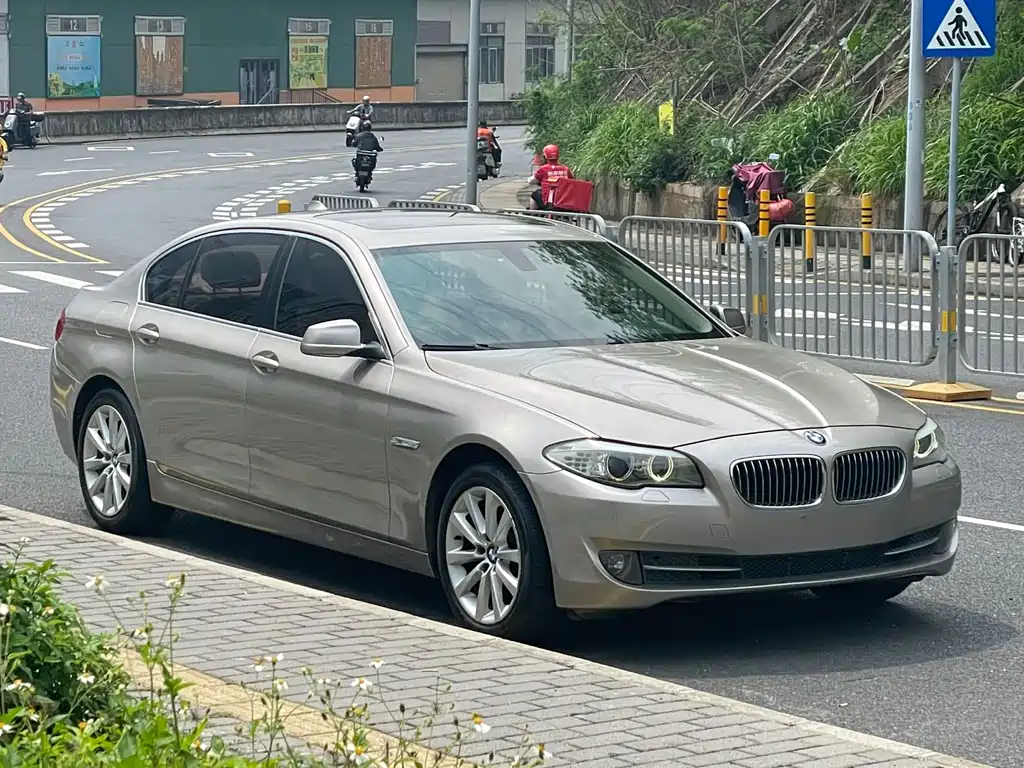 BMW 5 Series 5 2013 530Li Lead