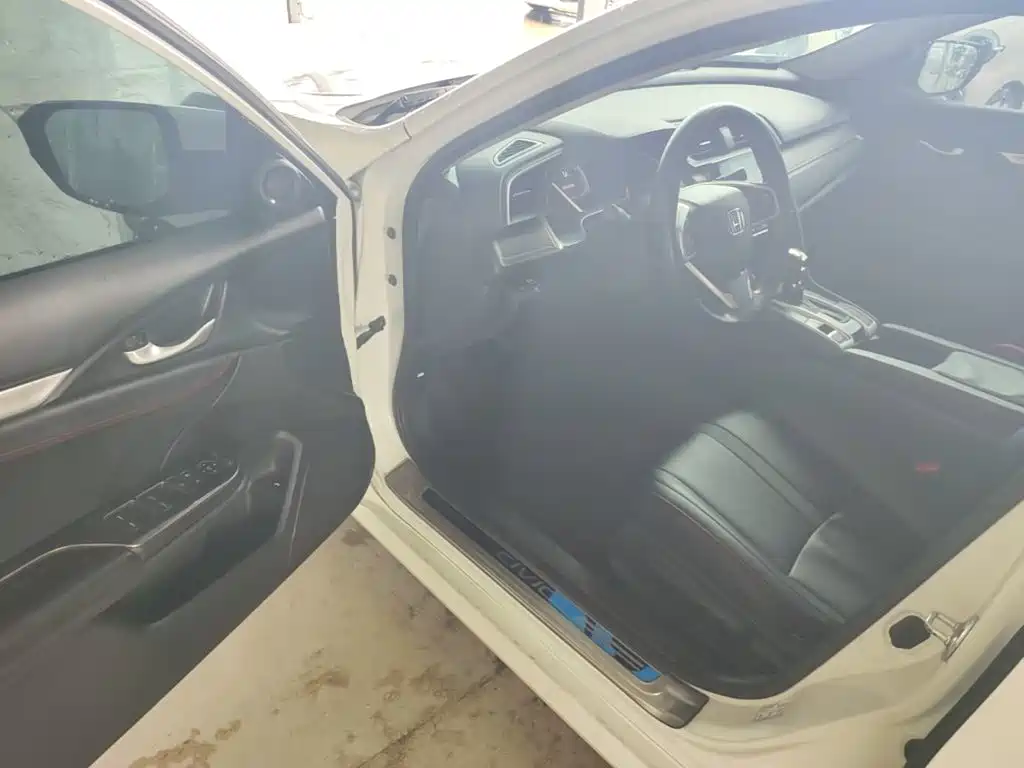 Honda Civic — миниатюра 16