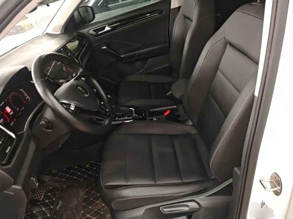 Volkswagen T-Roc — миниатюра 15