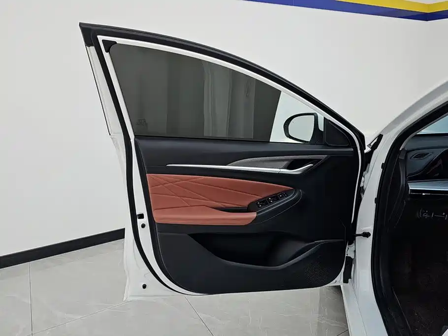 Changan Eado — миниатюра 7