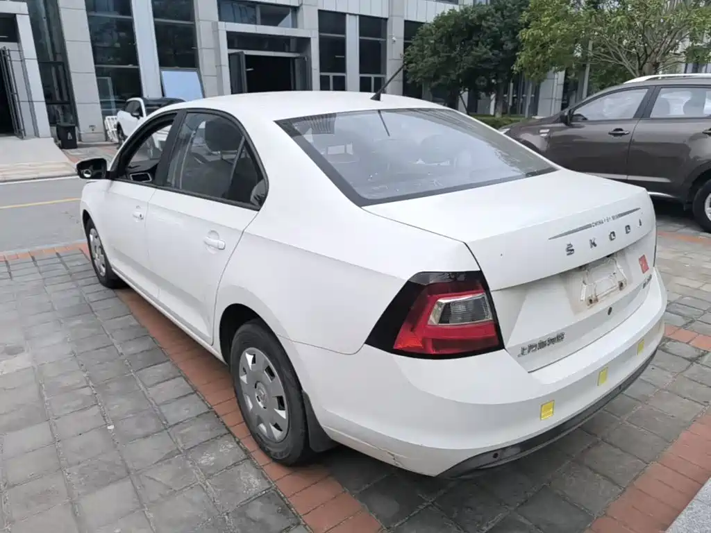 Skoda Rapid — миниатюра 23