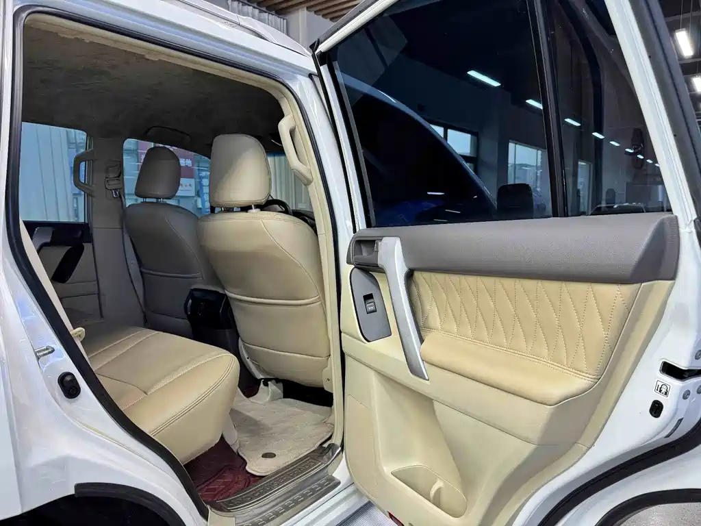 Toyota Prado (Import) — миниатюра 10