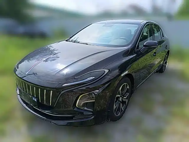 Hongqi E-QM5