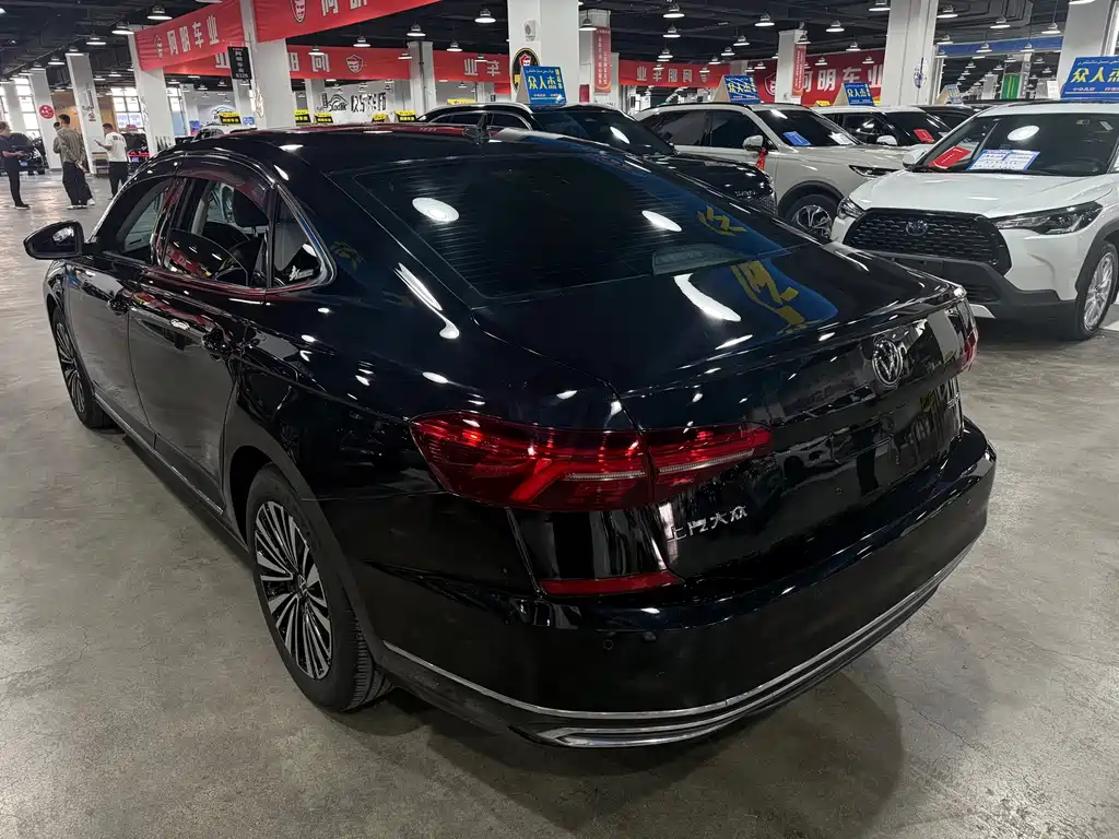 Volkswagen Passat — миниатюра 9