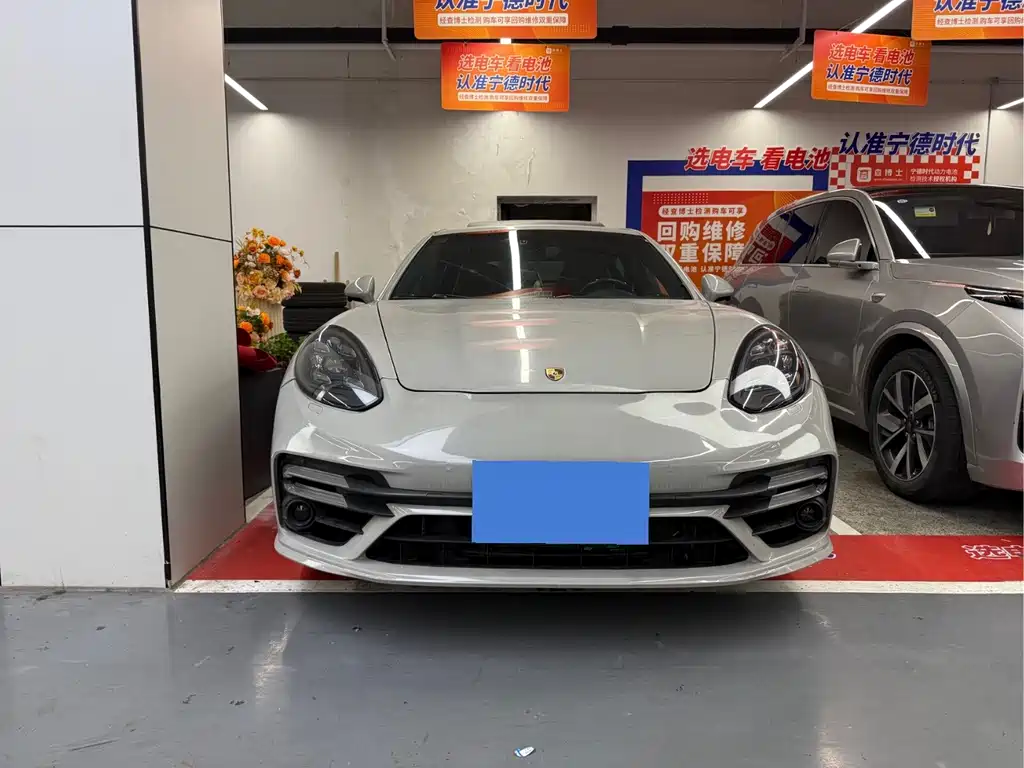 Porsche Panamera — миниатюра 2