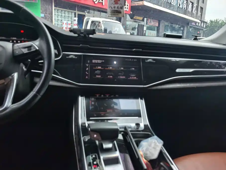 Audi Q8 — миниатюра 13