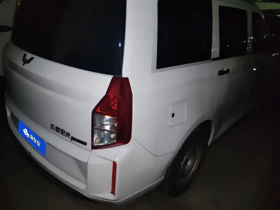Wuling Hongguang PLUS — миниатюра 3